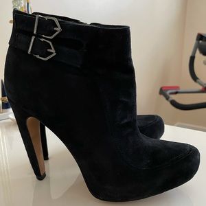 Sam Edelman ‘Kit’ Bootie - Black Suede - Size 5